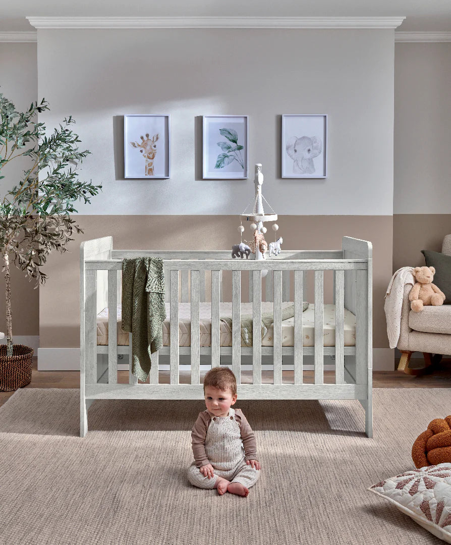 Mamas & Papas Atlas Cotbed 4 Piece Bundle